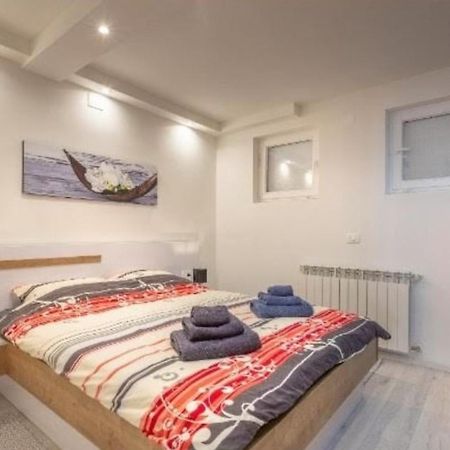 Appartement Newly Renovated App Goran à Umag Extérieur photo